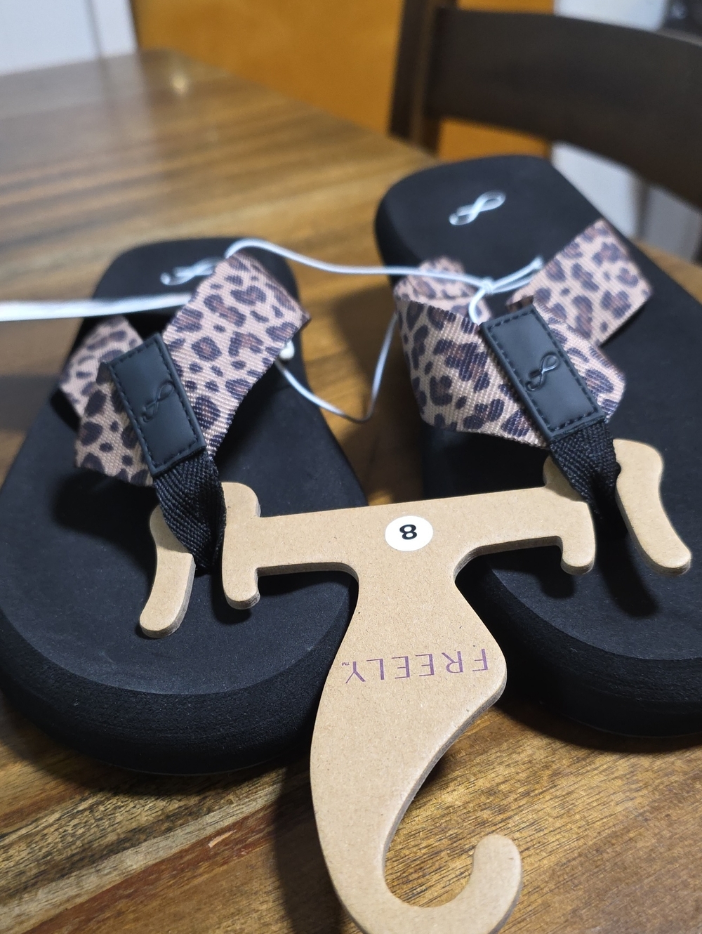FREELY Leopard Print Strap Flip Flop Sandals - Black & Tan